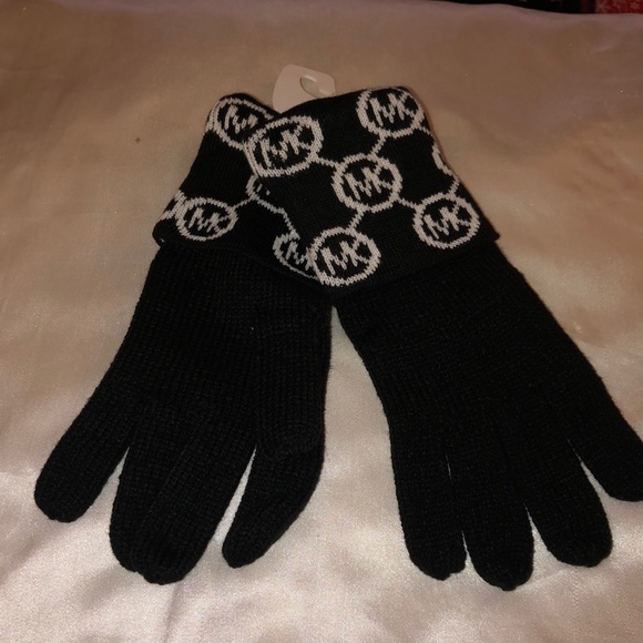 Michael Kors Black Cream Knit Gloves With Fold Over Cuff With MK Logo NWT - Picture 7 of 15